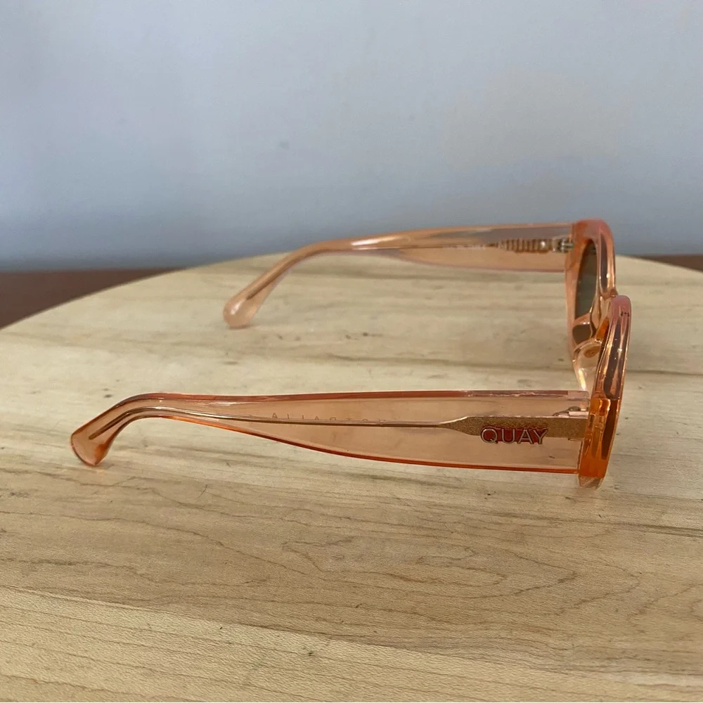 Quay Australia Real Me Sunglasses Geometric Pink Ombre Frame Black Lens 111 Lgth